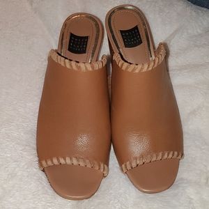 White House Black Market Mules